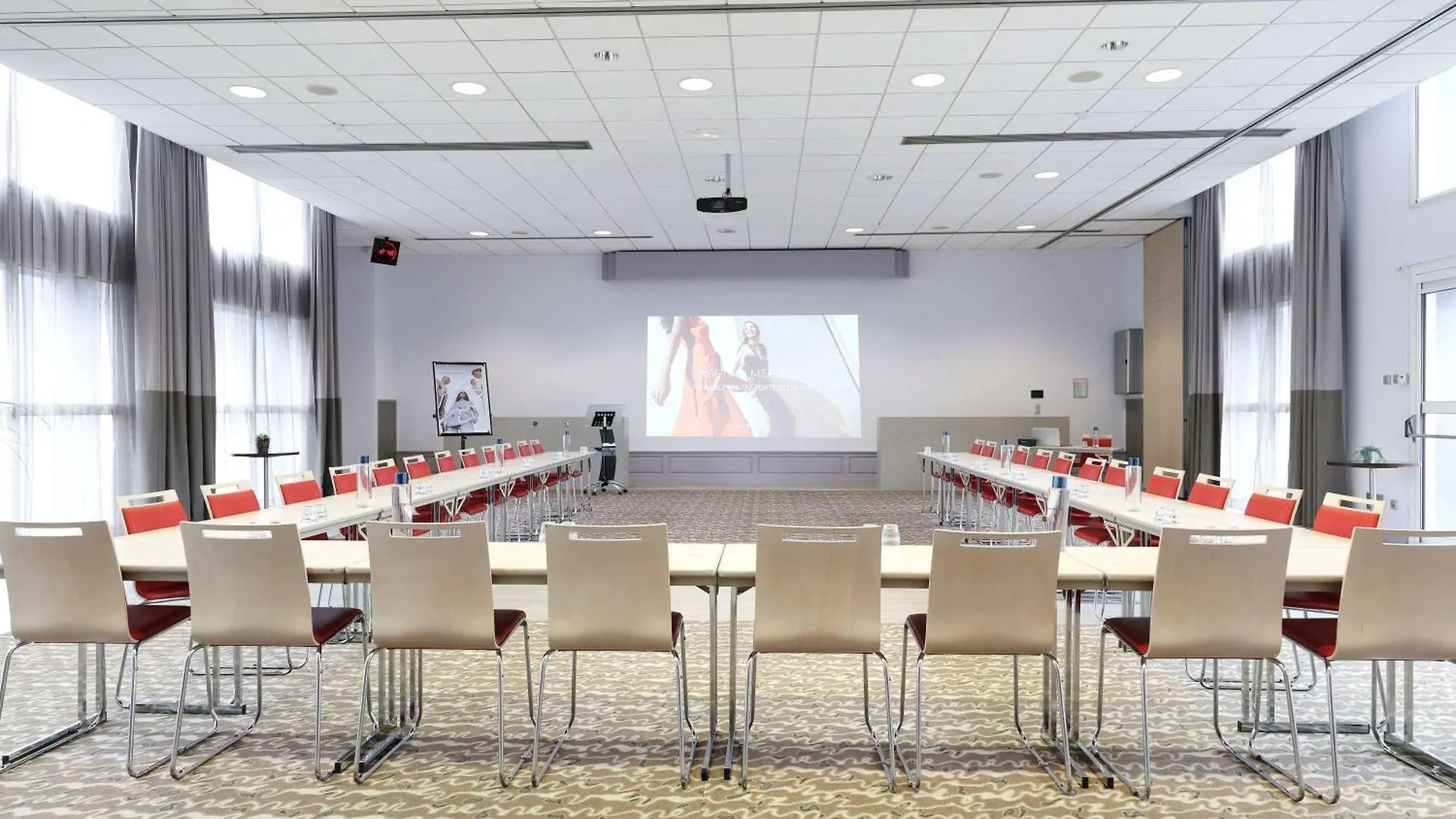 Mercure Grenoble Centre Porte Des Alpes 4*,