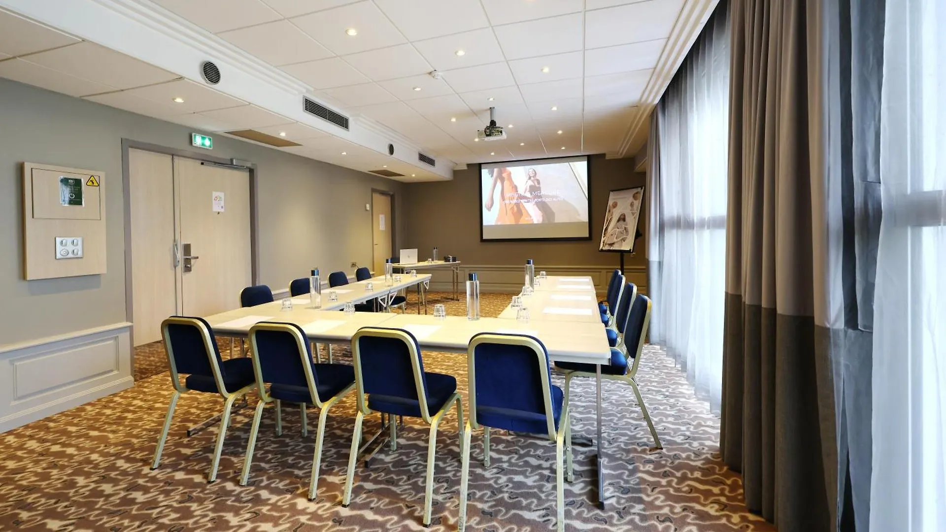 Mercure Grenoble Centre Porte Des Alpes 4*,  France