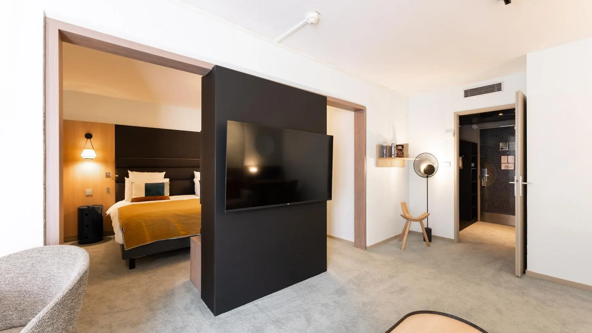Mercure Grenoble Centre Porte Des Alpes 4*,  France