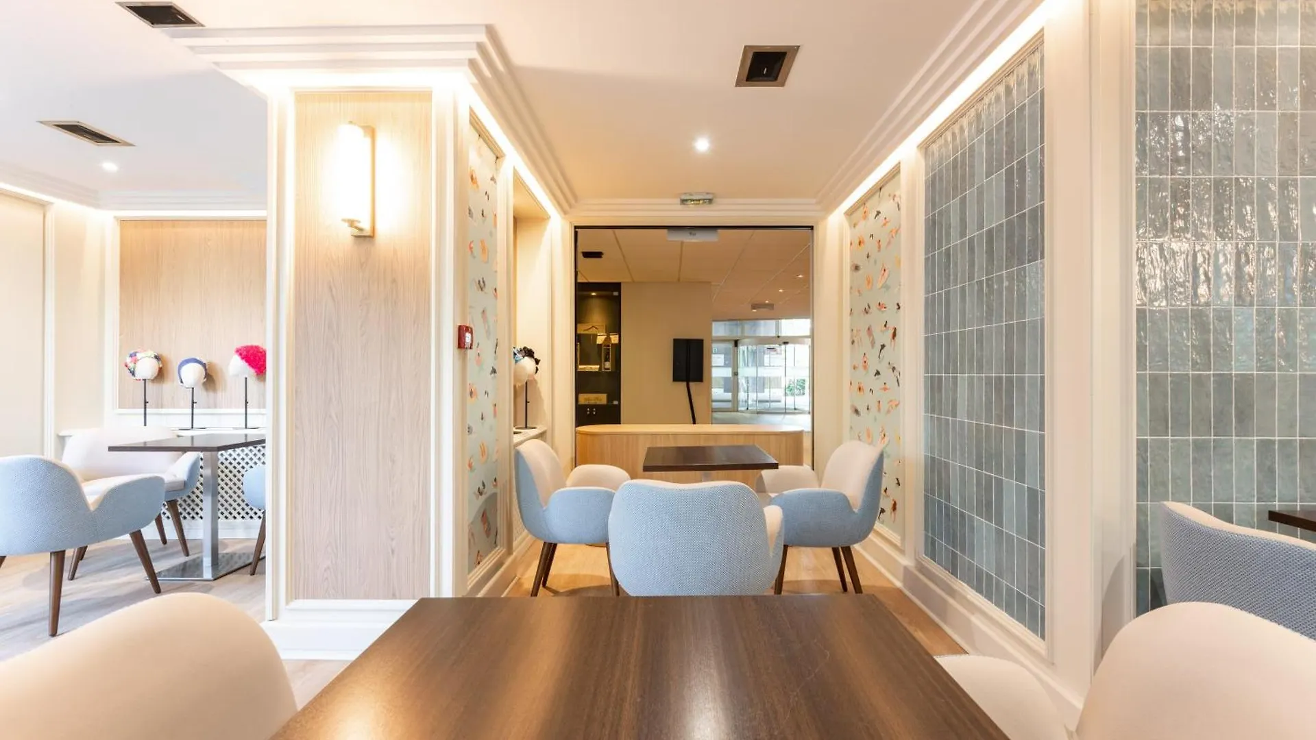 Mercure Grenoble Centre Porte Des Alpes 4*,  France