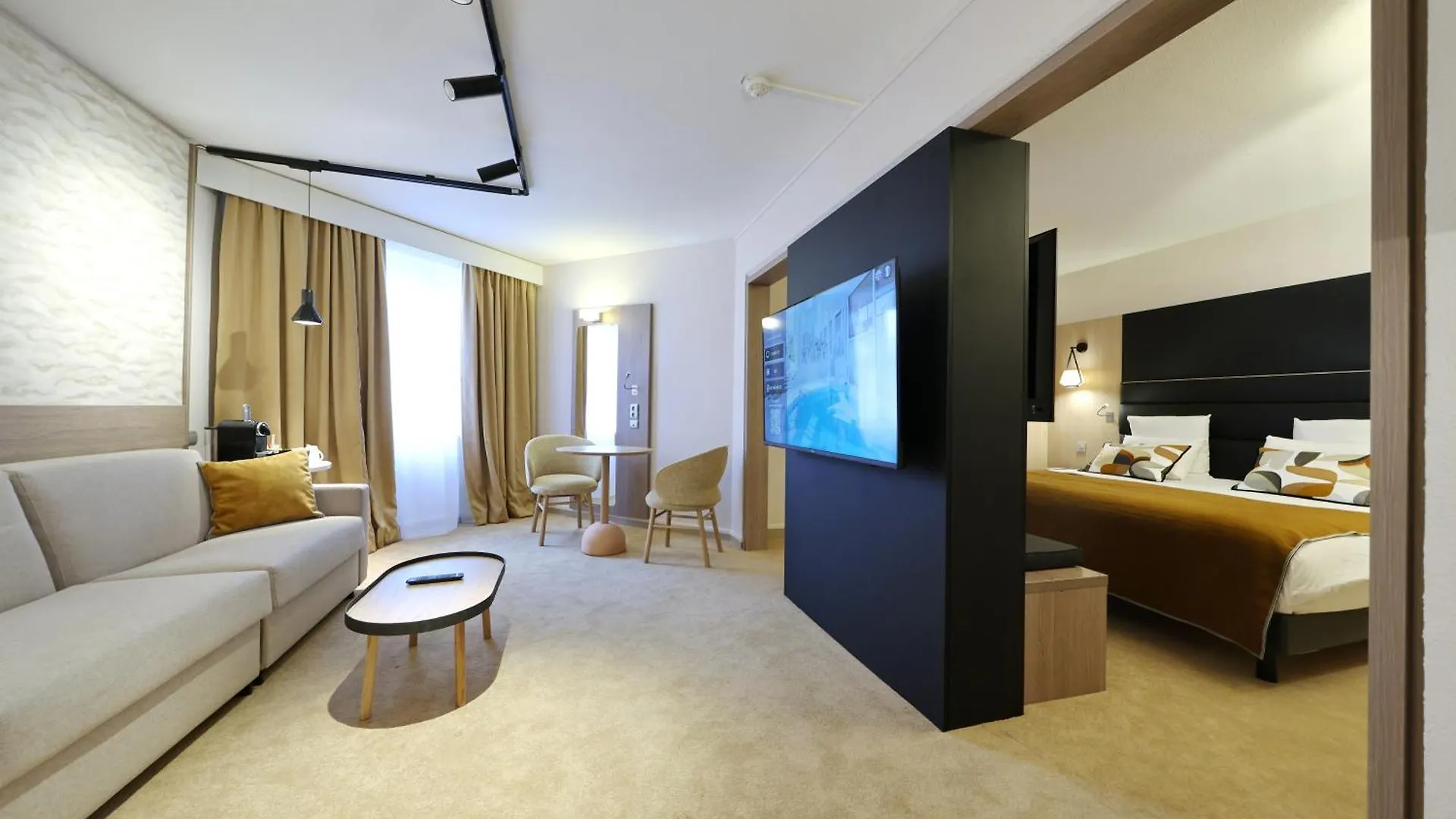 Mercure Grenoble Centre Porte Des Alpes 4*,