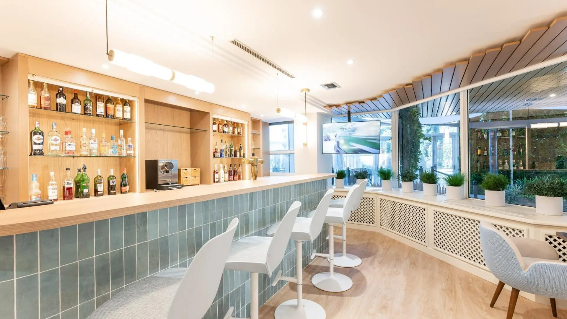 Mercure Grenoble Centre Porte Des Alpes 4*,