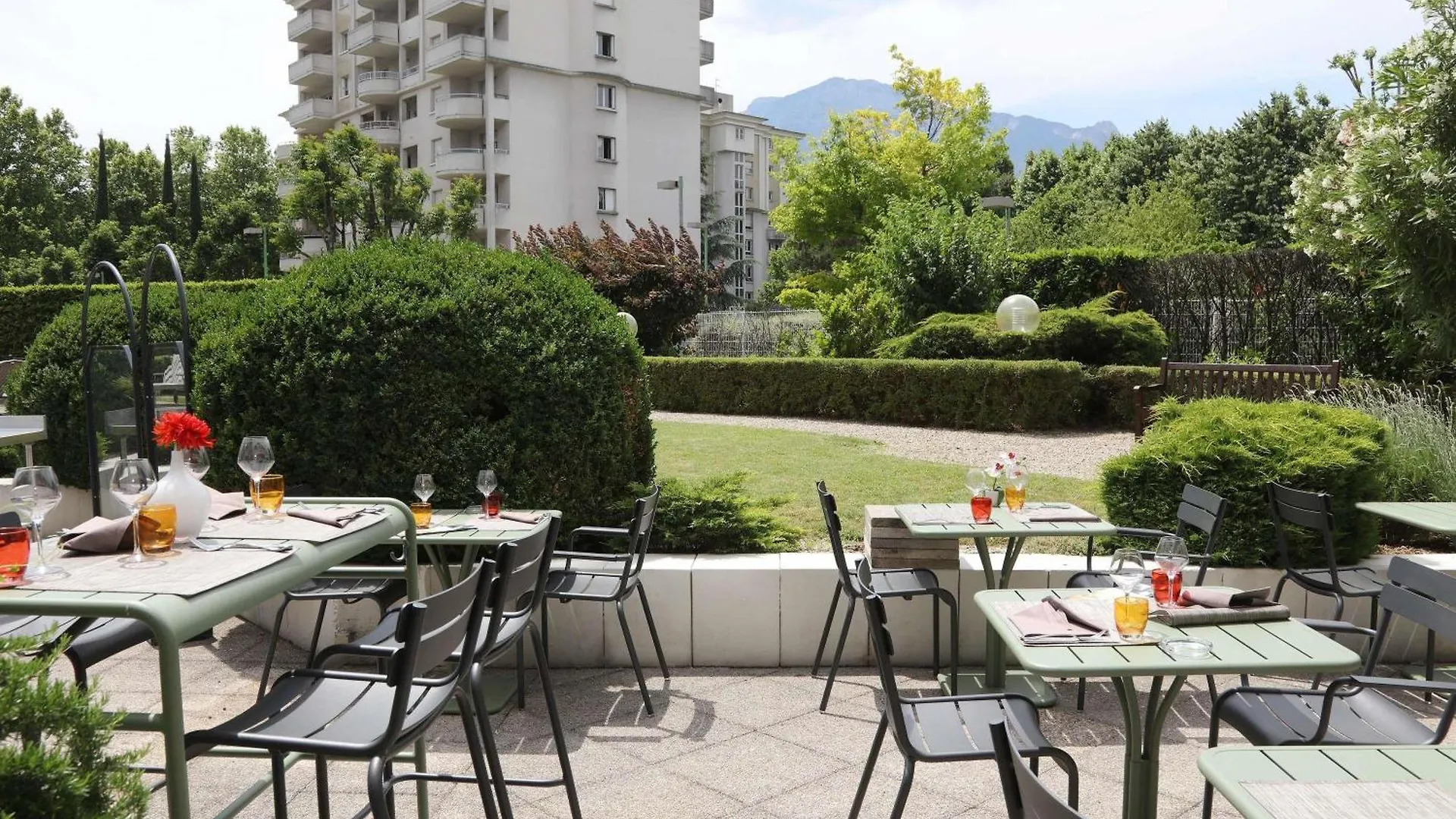 Mercure Grenoble Centre Porte Des Alpes Hotel